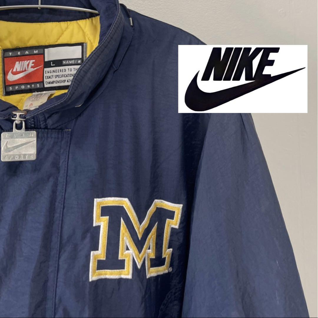 NIKE ナイロンジャケット　パーカー　フード取り外し可