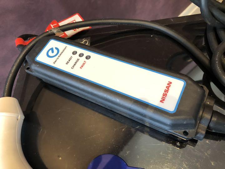 ★テスラ　モバイルコネクター　充電器　リーフ、プリウス、アース棒付属★