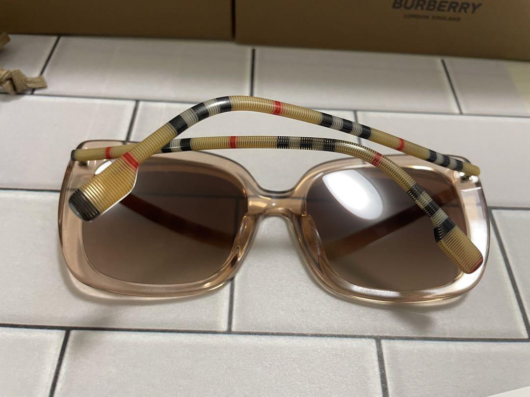 Burberry サングラス　保証書付き