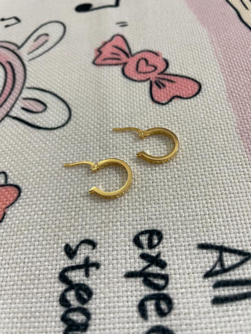 かなり綺麗ピアス ゴールド