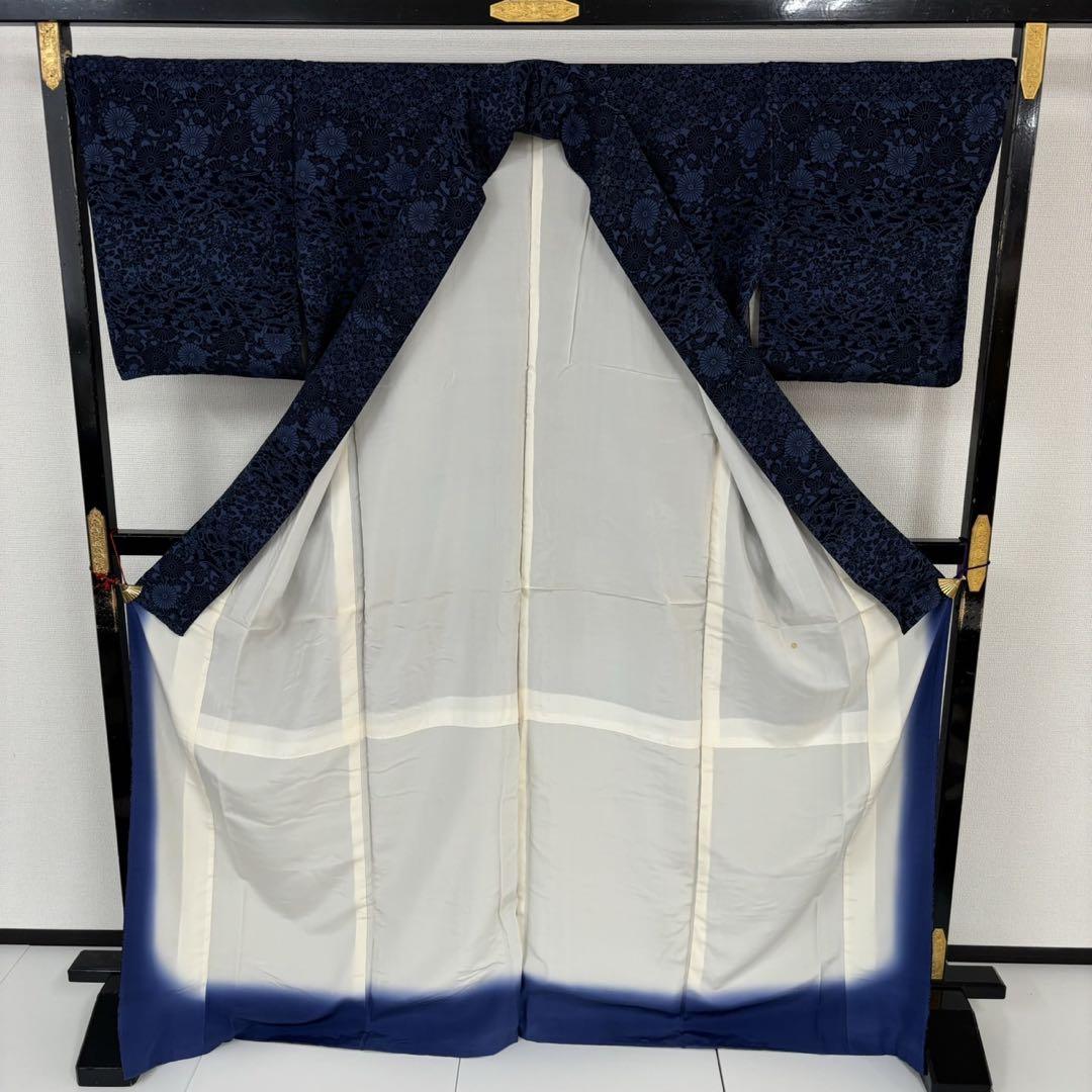 トールサイズ 藍染 型染め 横断 古代菊 縮緬 小紋 正絹 AK-5458 トールサイズ 藍染 型染め 横断 古代菊 縮緬 小紋 正絹 AK-5458
