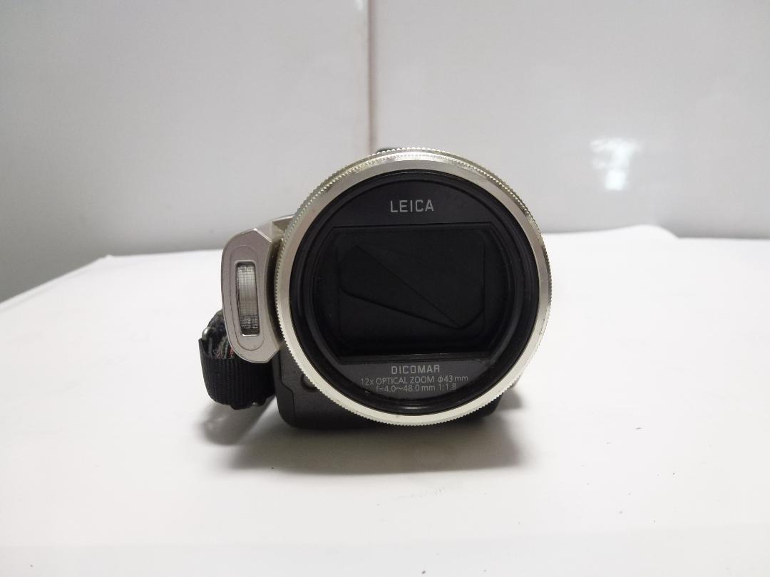Panasonic パナソニック HDC-TM300 デジタルハイビジョンカメラ