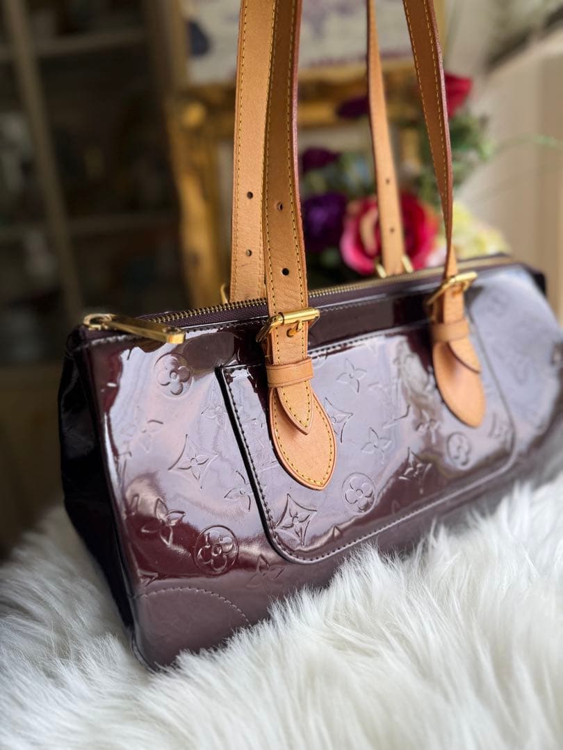 ダークパープル パテントレザー ハンドバッグ