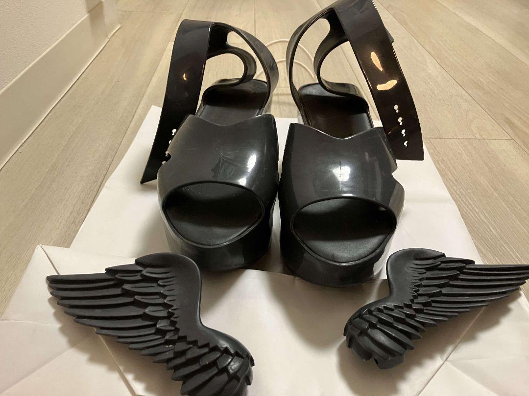 VIVIENNE WESTWOOD MELISSA ウィング付きグレーサンダル