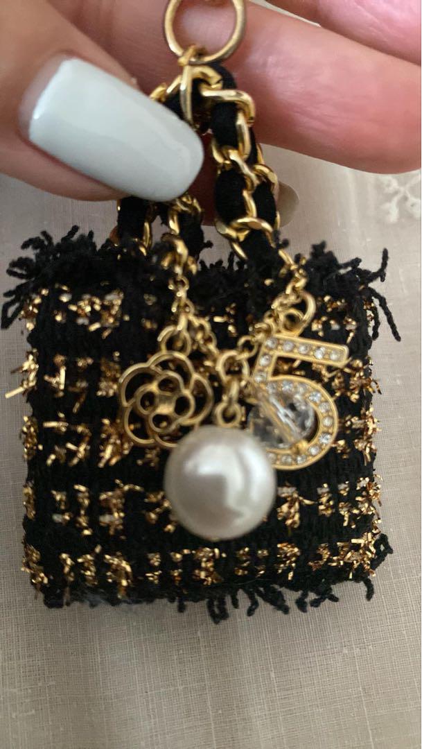 SALE!CHANELスキンマットレスw/keychain charm(ゴルド)
