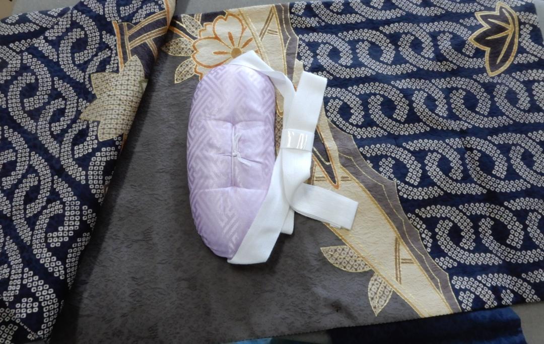 正絹・豪華でおしゃれな刺繍入り作り帯