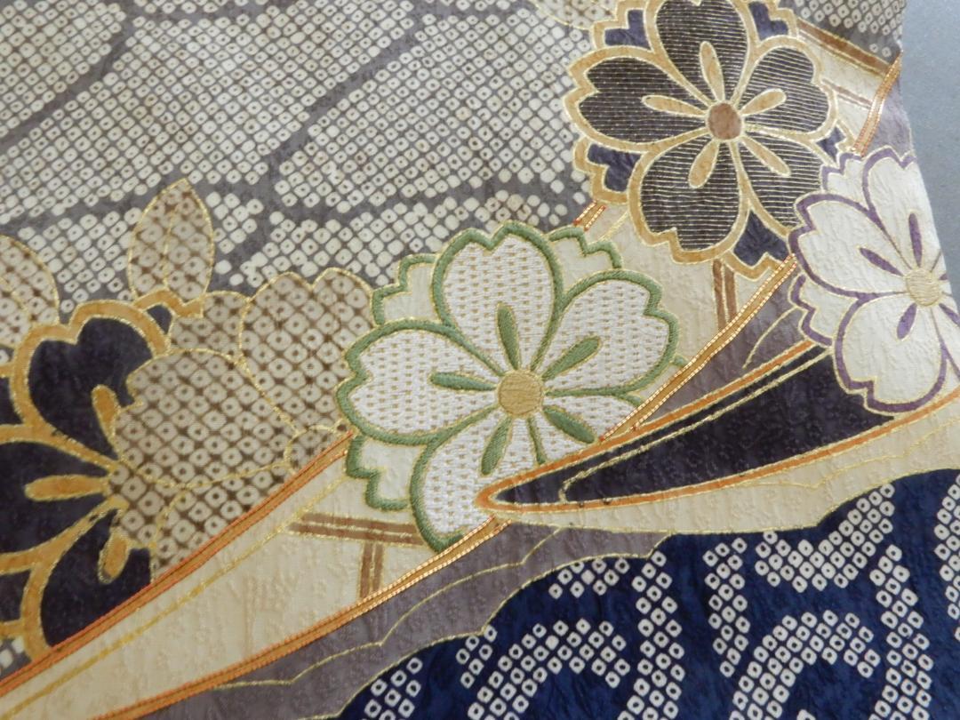 正絹・豪華でおしゃれな刺繍入り作り帯