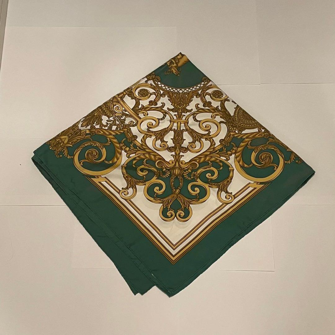 美品　HERMES　カレ90　チュイルリー公園　シルクスカーフ　グリーン
