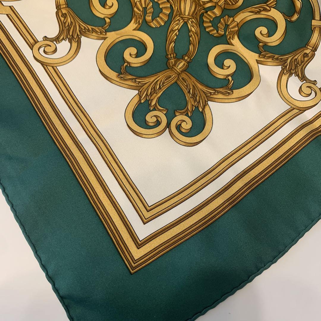 美品　HERMES　カレ90　チュイルリー公園　シルクスカーフ　グリーン