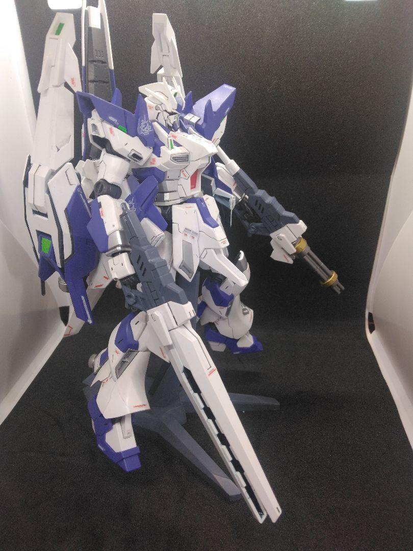 HG　Hi-ν　カンダムヴレイブ　アメイジング　塗装完成品　改造品 HG Hi-νガンダム ヴレイブアメイジング ニューガンダムカラー