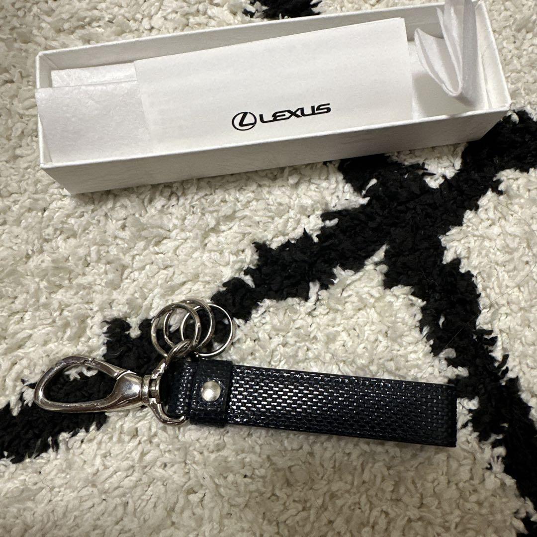 Amazon.com: LEXUS Clear Crystals Purse Style Key Chain