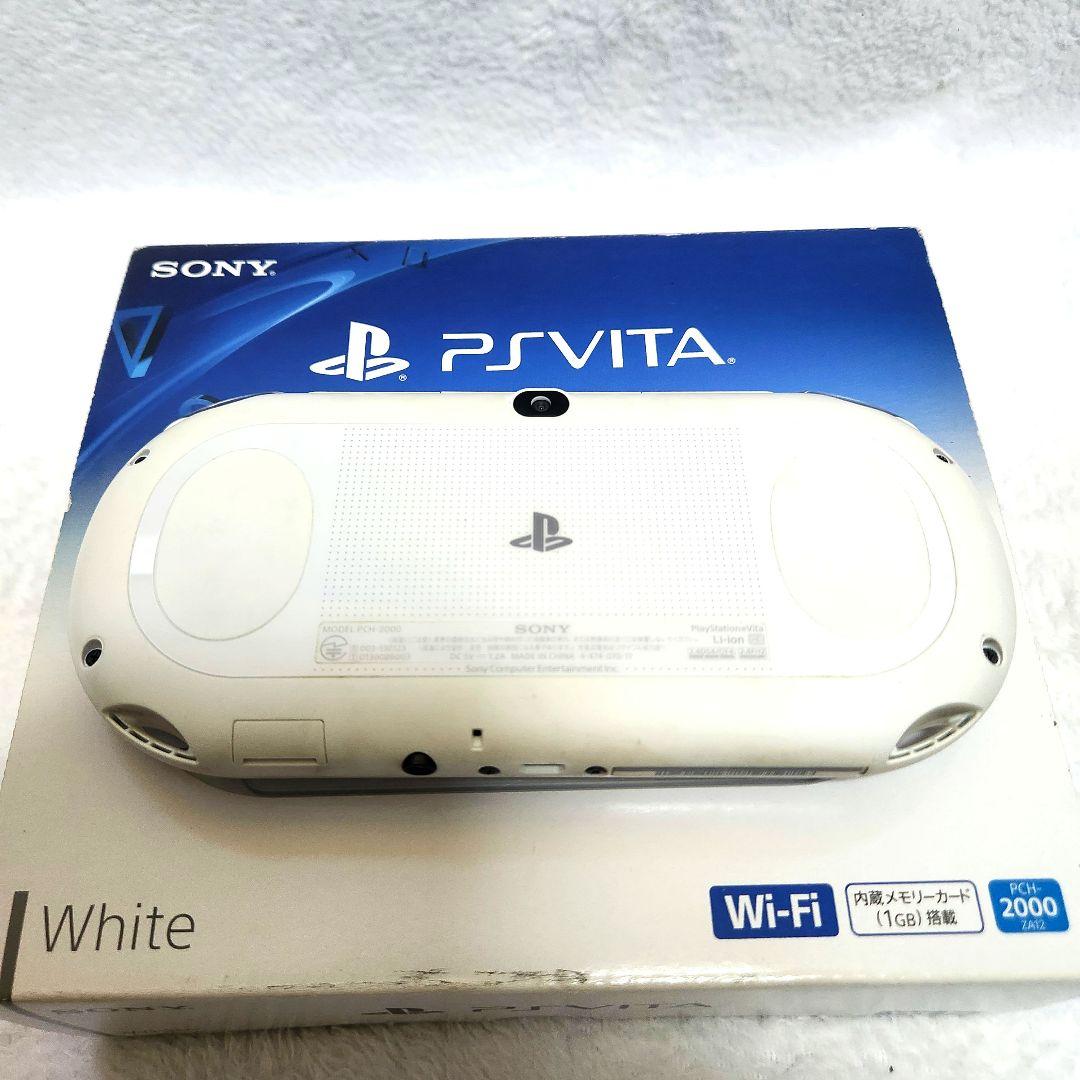 16GBカード付PlayStation Vita