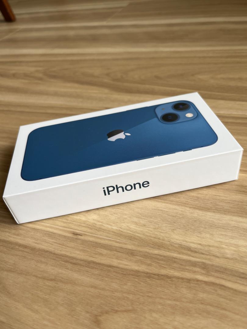iPhone箱セット】iPhone 8 iPhone 13 イヤフォン付き - メルカリ