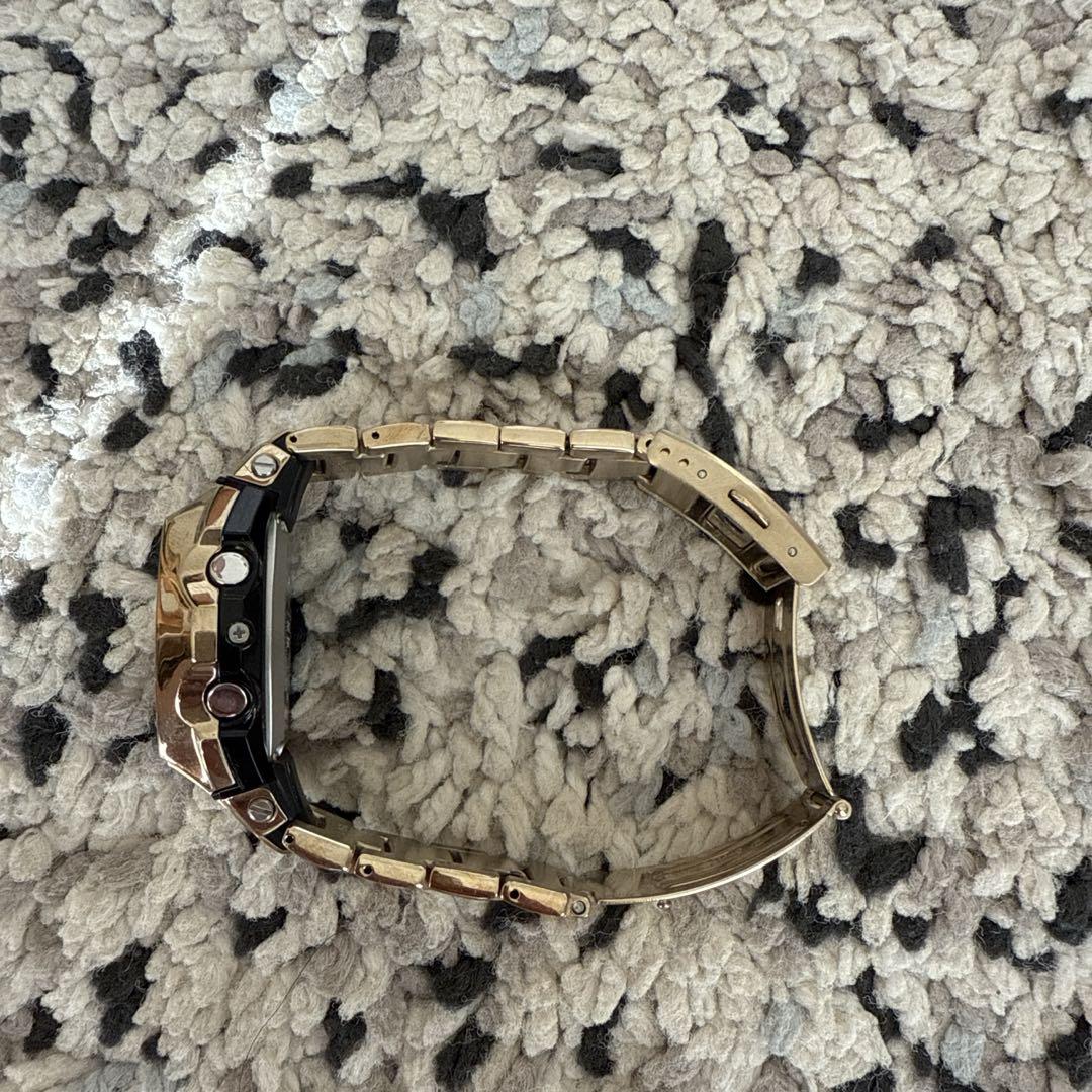 時計 Casio G-shock G-011GD