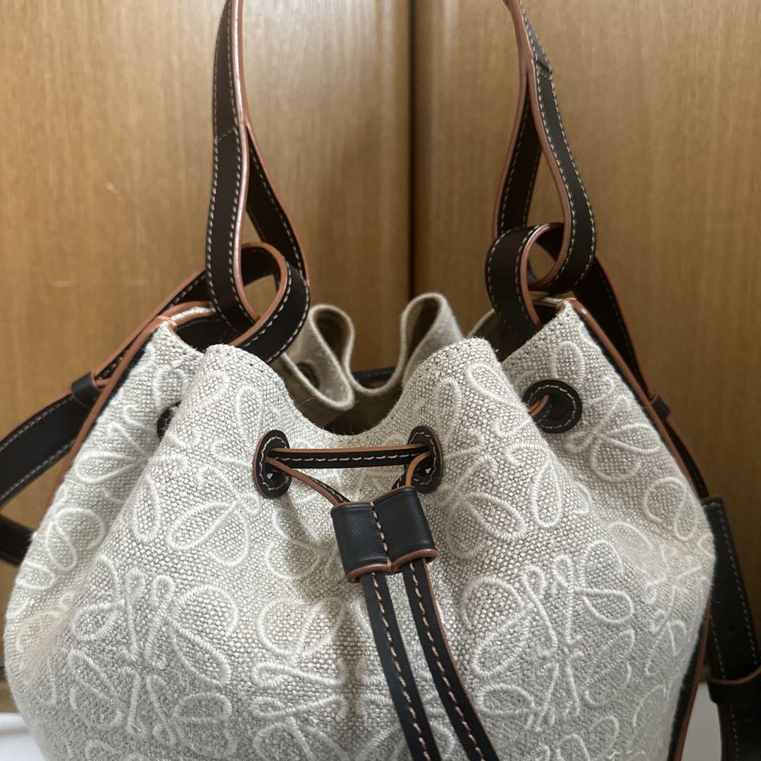 美品　LOEWE バルーン バッグ アナグラム　ミディアム