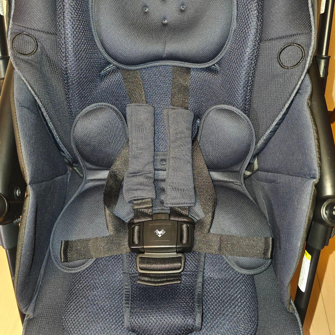 【美品】 Aprica ラクーナクッションフリー ネイビー 2141888 【美品】 Aprica ラクーナクッションフリー ネイビー 2141888