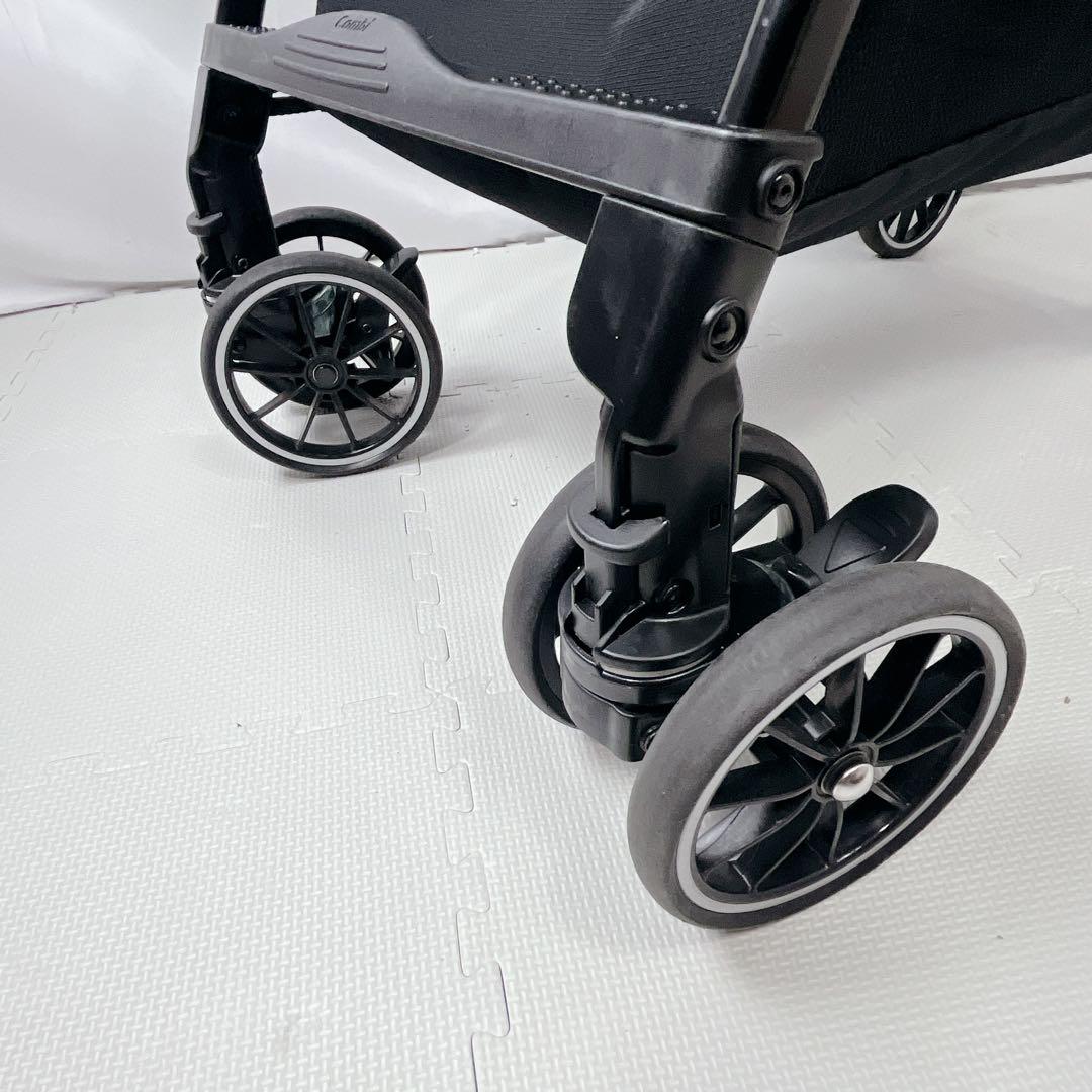 【美品】Combi スゴカルα 4キャス compact エッグショック HS