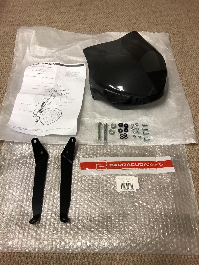 バラクーダ　トライアンフスピードトリプル用スクリーン