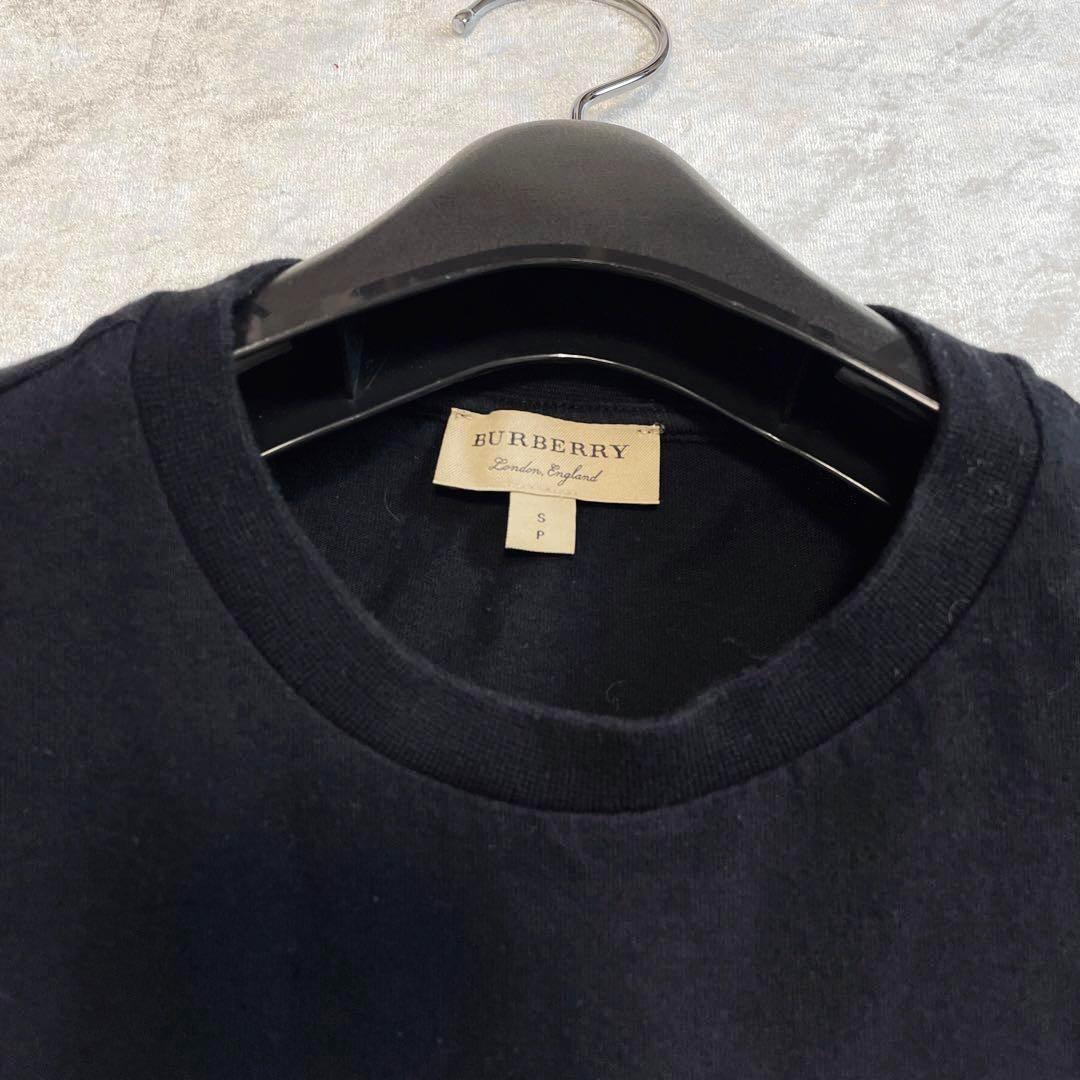 相談中バーバリー　ロゴ入り　Tシャツ　黒　ブラック　ノバチェック　ｓ