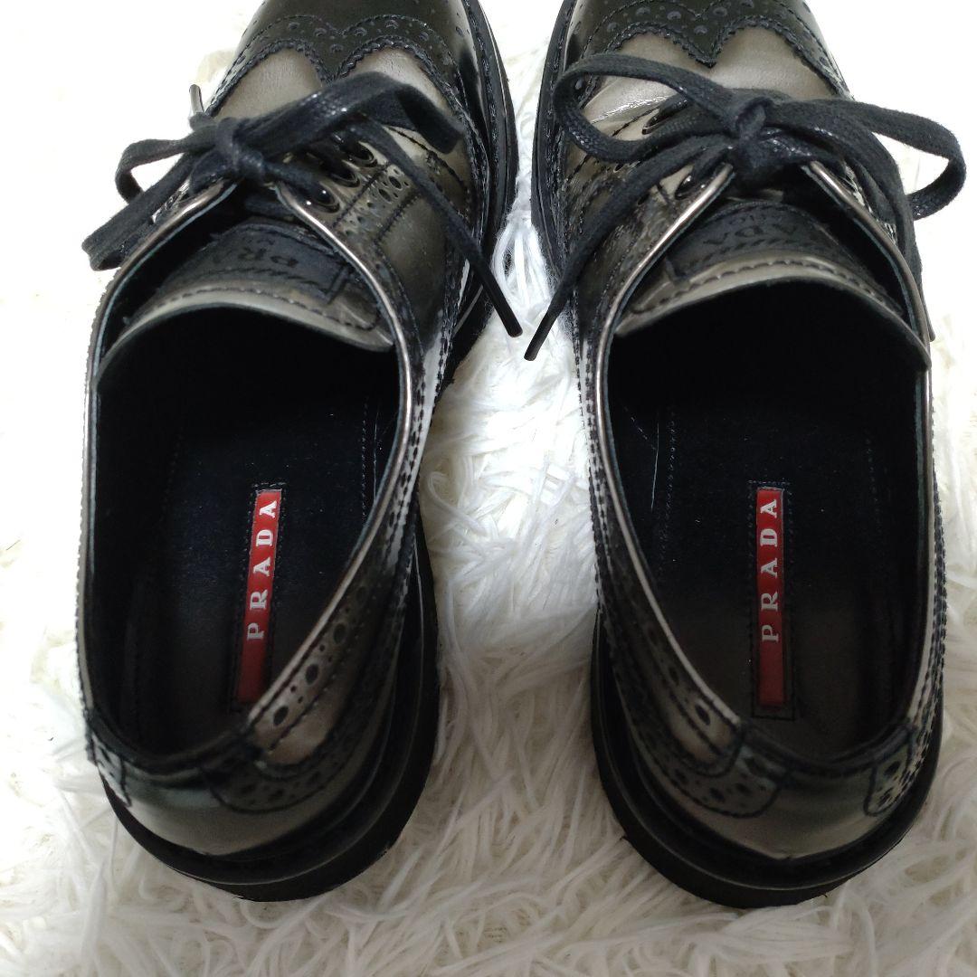 PRADA　プラダスポーツ　ドレスシューズ　ウイングチップ　メタリック　革靴