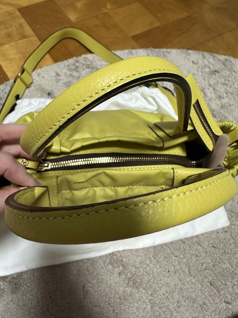 GIANNI CHIARINI】レザーショルダーバッグ （ショルダーバッグ
