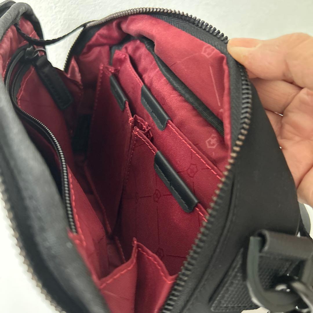 ビクトリノックス ショルダーバッグ目立った傷や汚れなし