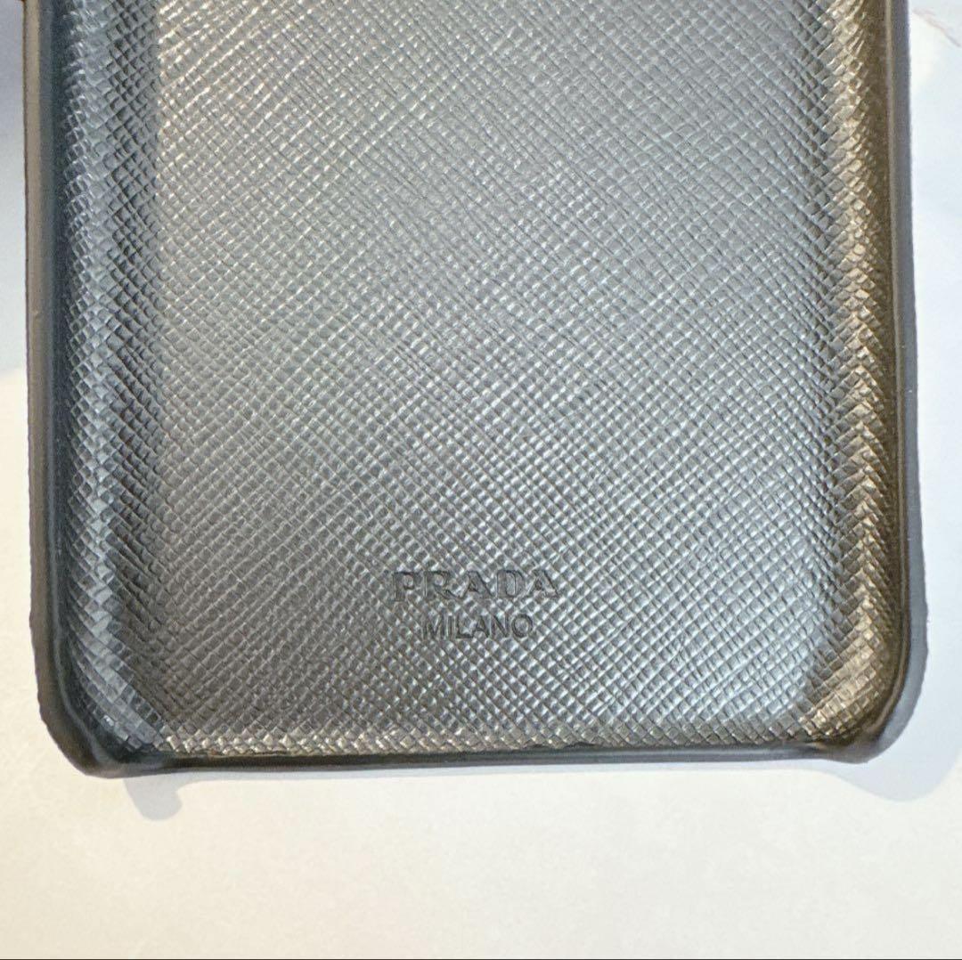 ロゴ目立つ◆PRADA◆プラダ スマホケース リング付き iPhone X/Xs ロゴ目立つ◇PRADA◇プラダ スマホケース リング付き iPhone X/Xs