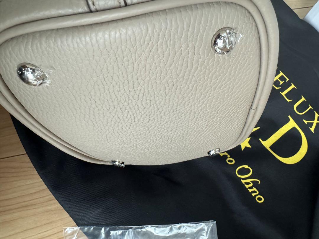 【新品】牛革　COCOCELUX GOLD ベージュ バッグ