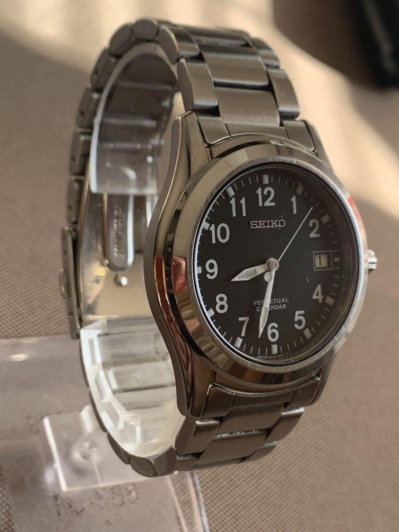 電池新品　セイコー  メンズ　腕時計　パーペチュアルカレンダー　稼働品