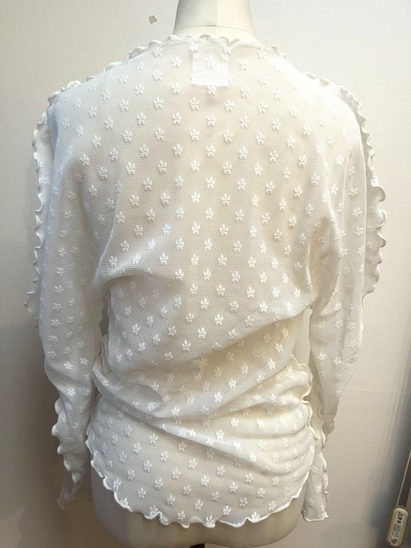【美品】DECO depuis 1985 花柄レースブラウス 美品】DECO depuis 1985 花柄レースブラウス