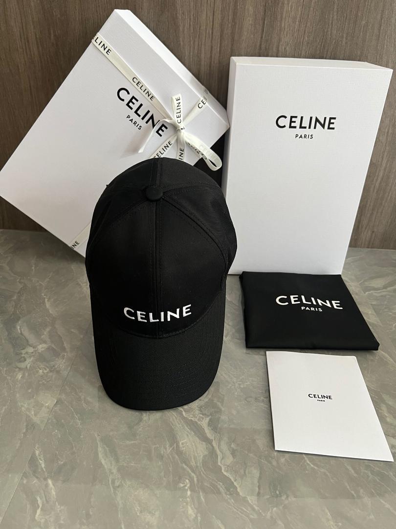 即日発送CELINE ブラック ベースボールキャップ