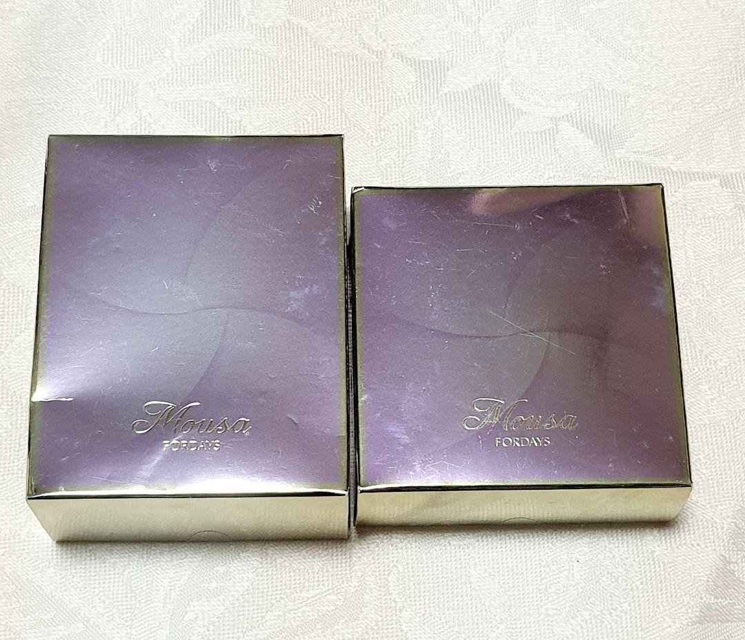 ムーサモイストクッションコンパクト　レフィルファンデーション＋ ケース