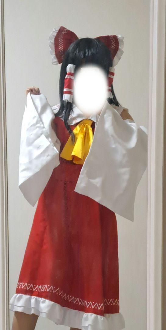 Amazon.co.jp: [エアーズCOS] 博麗霊夢 コスプレ衣装＋髪飾り