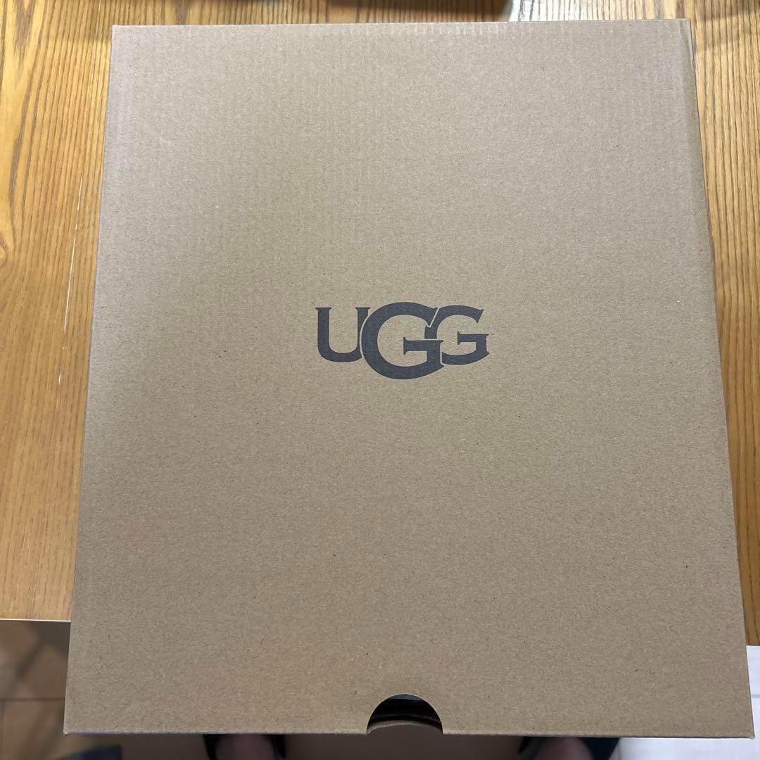 UGG クラシックウルトラミニプラットフォーム 厚底ブーツ 黒　新品　サイズ9