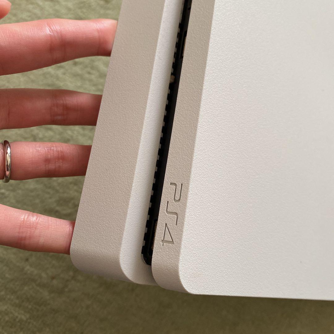 PS4 ホワイト PlayStation e3QTA-m98236652135 本体 得価低価