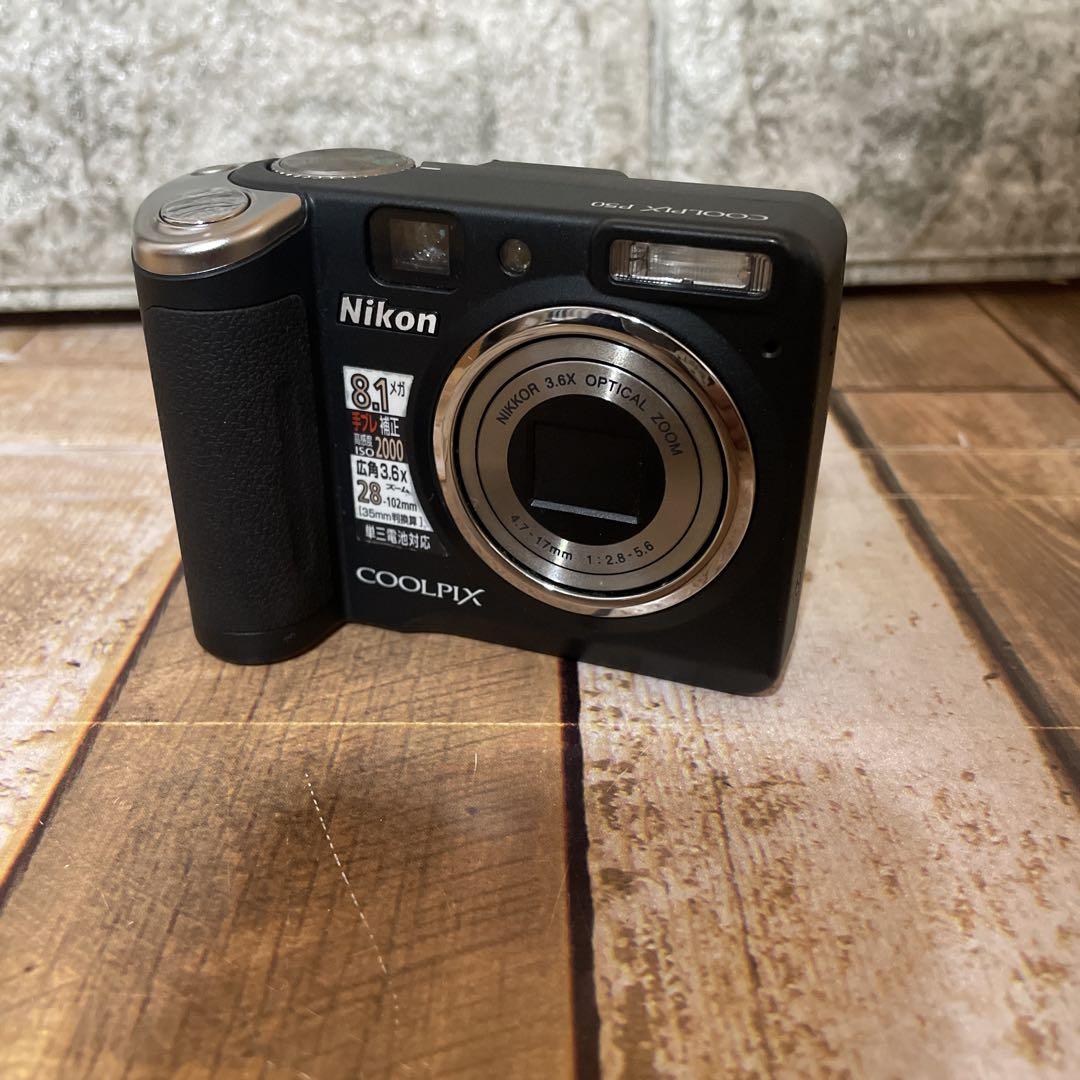 795 美品 Nikon COOLPIX P50 デジタルカメラ 電池式