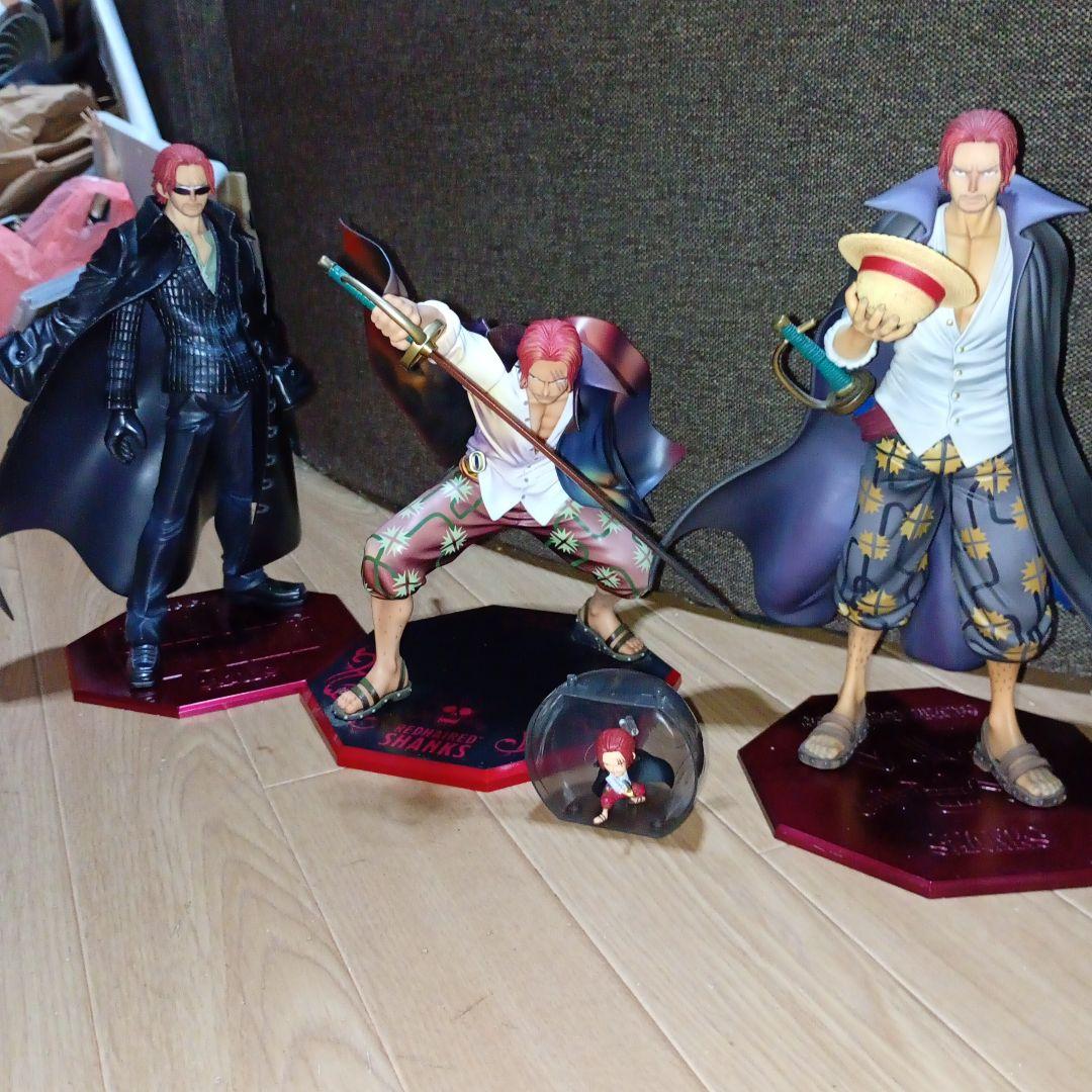 P.O.P シャンクス 2個セットMegaHouse