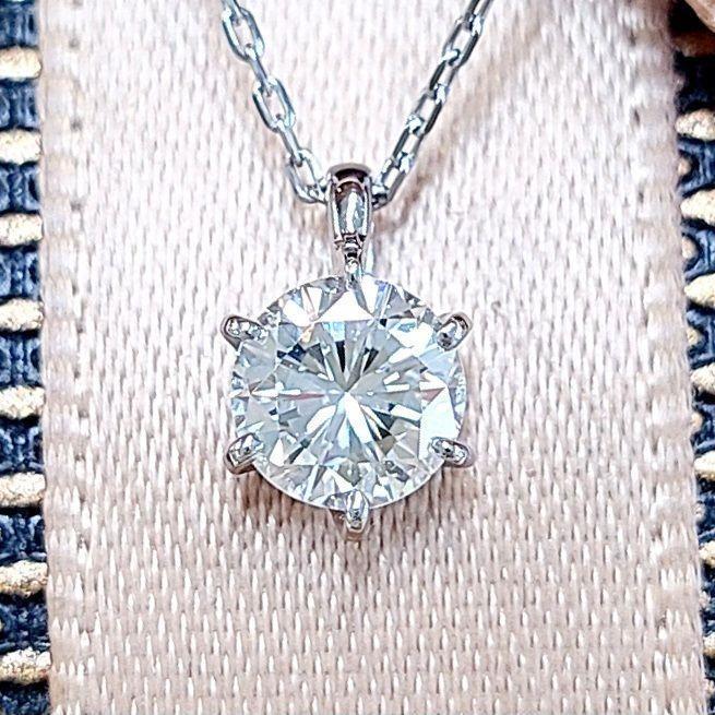 テリ抜群！VS good 0.4ct ダイヤモンド プラチナ ネックレス 中宝