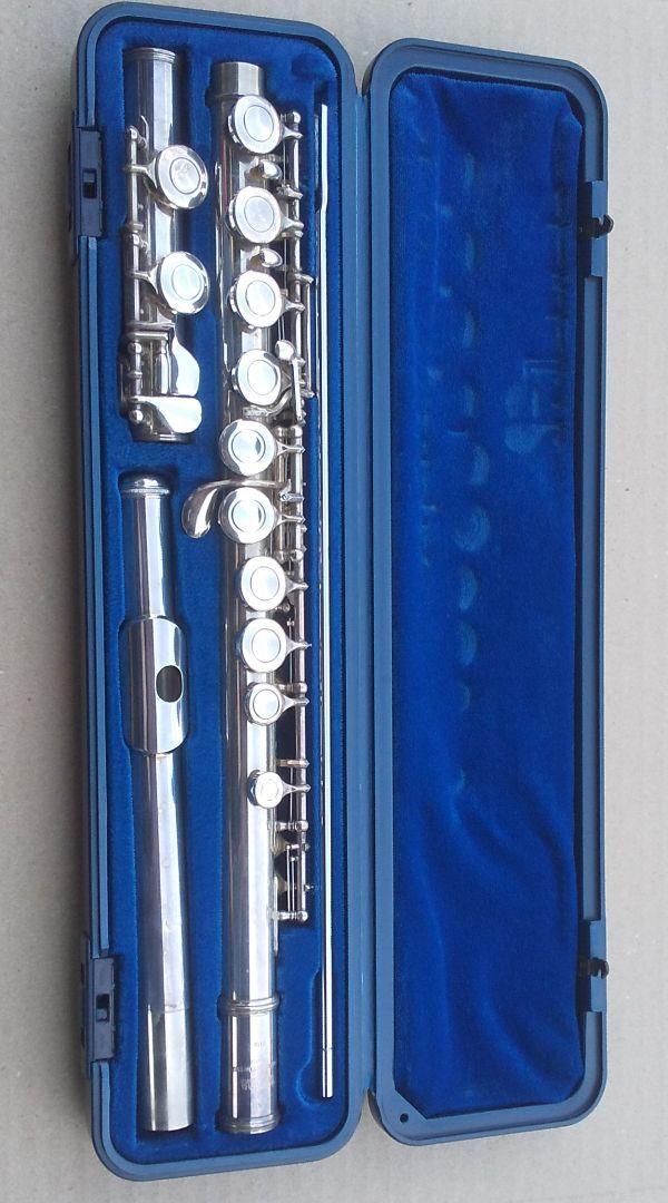 2400円 ついに再販開始 フルートヤマハ211S 中古品