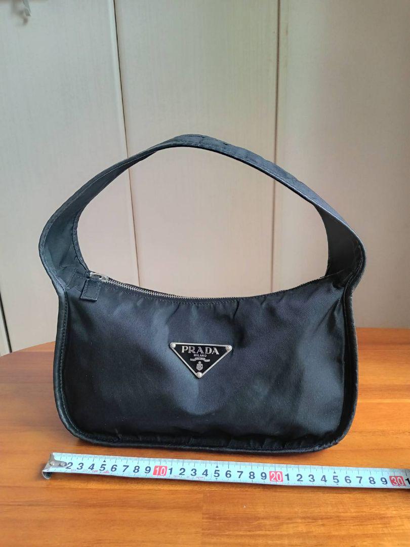 PRADA ブラック ナイロン ハンドバッグ