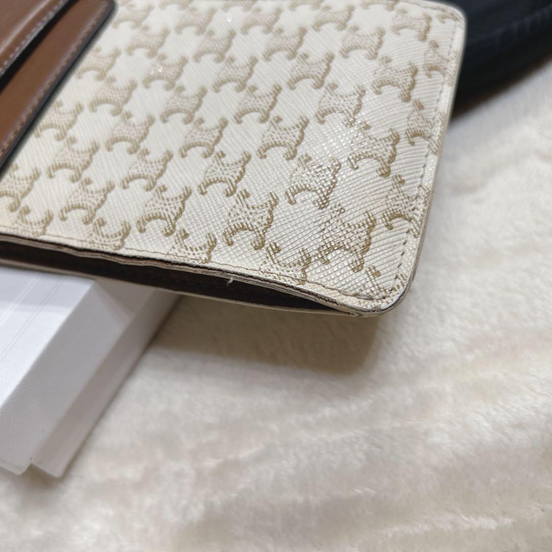 【残りわずか】CELINE トリオンフ 携帯ホルダー♪ トリオンフ CELINE(セリーヌ) スマホケース・テックアクセサリー