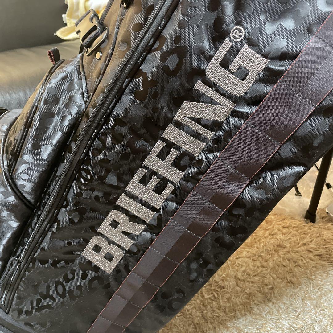 BRIEFING レオパード柄 キャディバッグ　ドライバーヘッドカバー付き BRIEFING レオパード柄 キャディバッグ ドライバーヘッドカバー