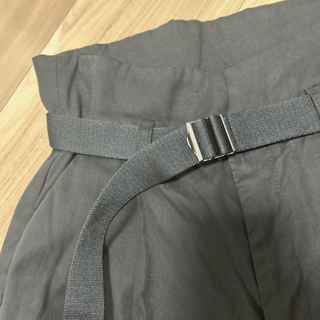 Thevon スラックス パンツ ベルト付きハイウエストタックパンツ