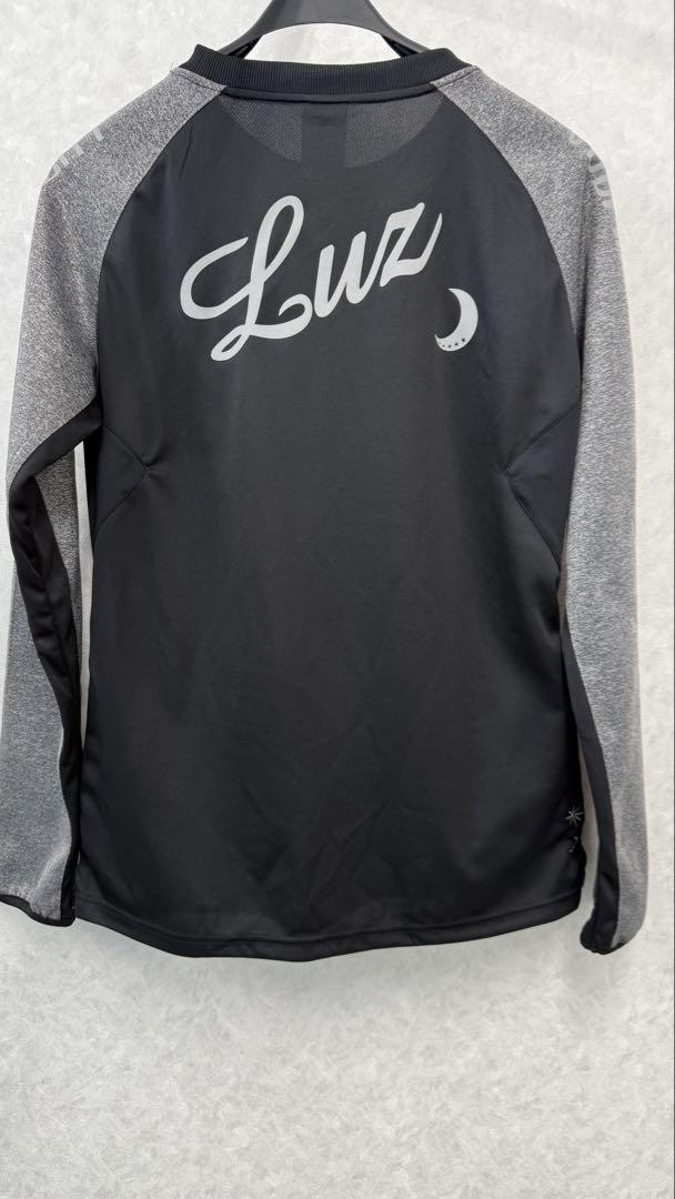 LUZ e SOMBRA Lサイズ training top