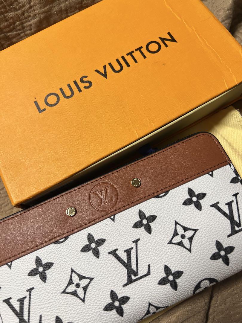 LOUIS VUITTON 二つ折り財布 ホワイト/ブラウン - メルカリ
