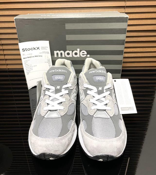 NEW BALANCE M992GR ニューバランス 27.5cm - メルカリ NEW BALANCE M992GR ニューバランス 27.5cm - メルカリ