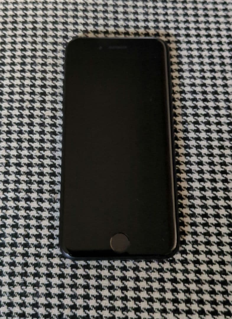 iPhone　SE2　中古