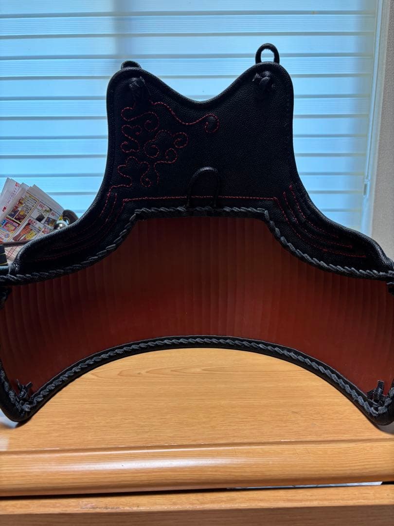 黒色革製剣道胴 赤色刺繍