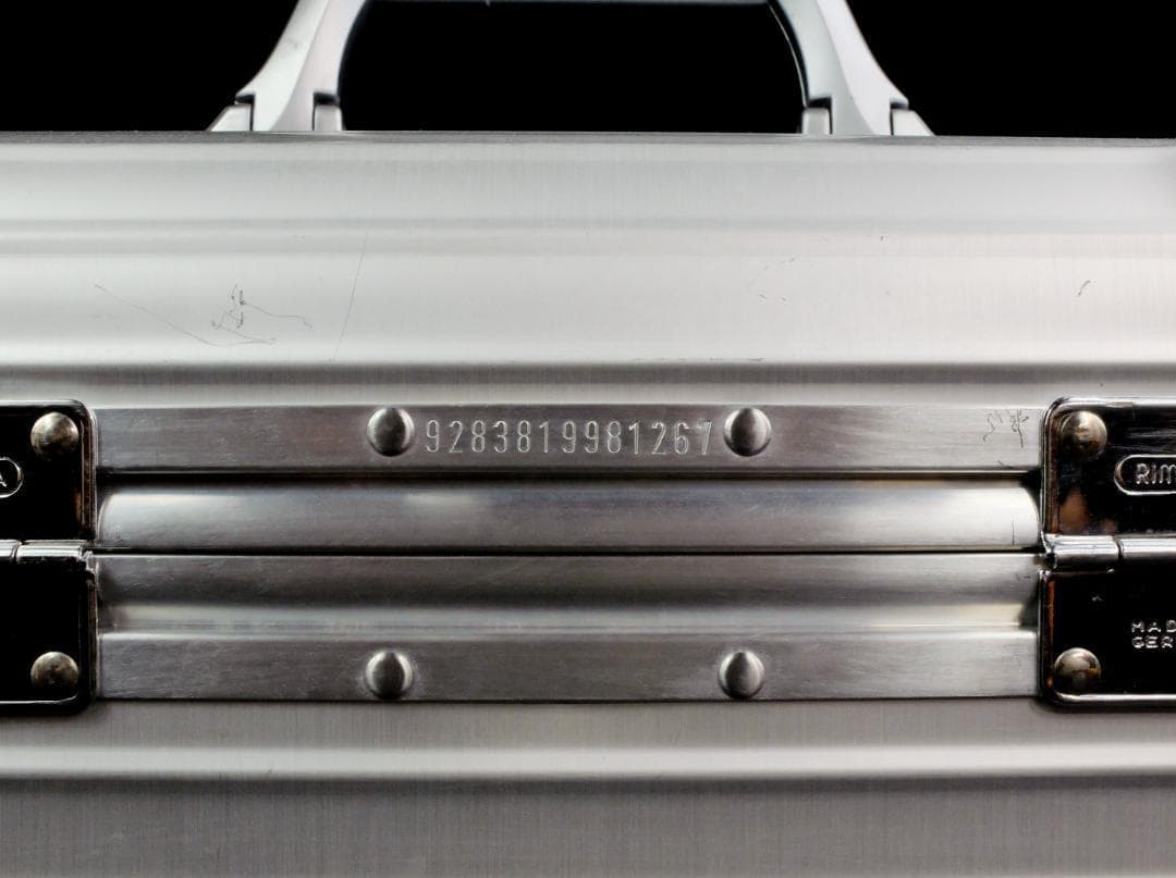 リモワ 928.38『トパーズ』ビューティーケース(コンビ1422)美品 17L リモワ 928.38『トパーズ』ビューティーケース(コンビ1422)美品 17L