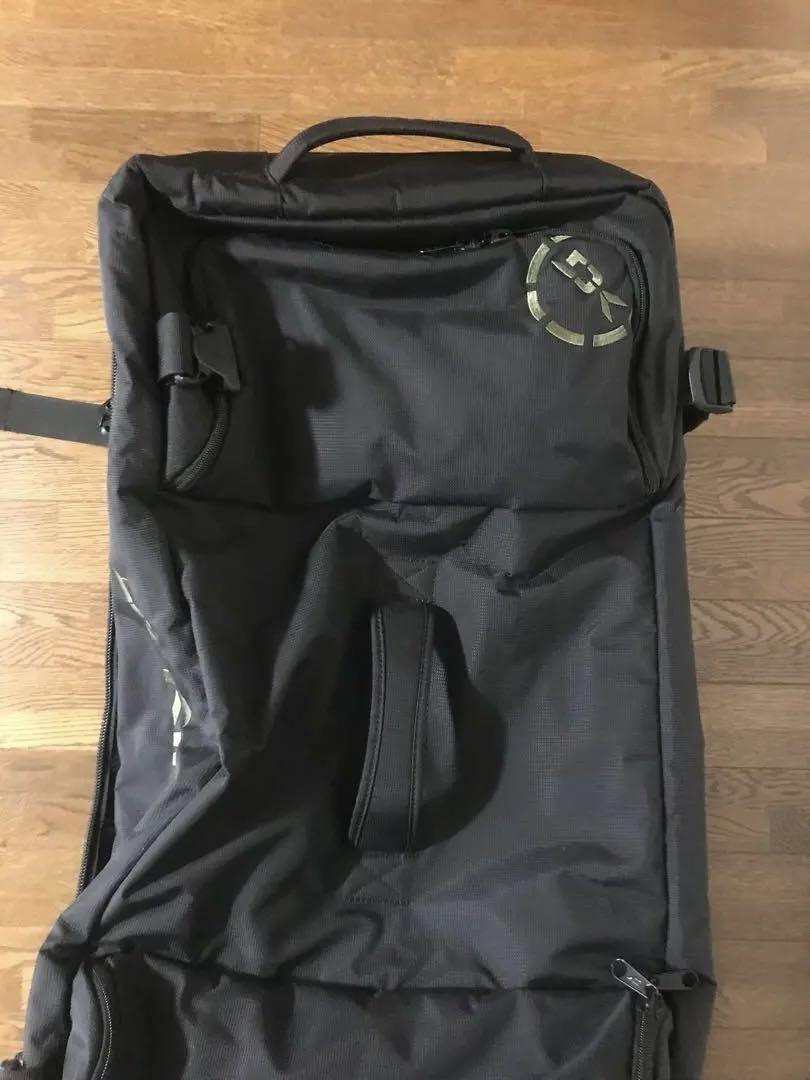 DAKINE トロリー　110L スーツケース　ダカイン　ボストンキャリー　黒